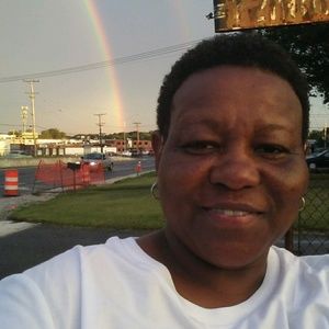 Meet your Posher, Cynthia